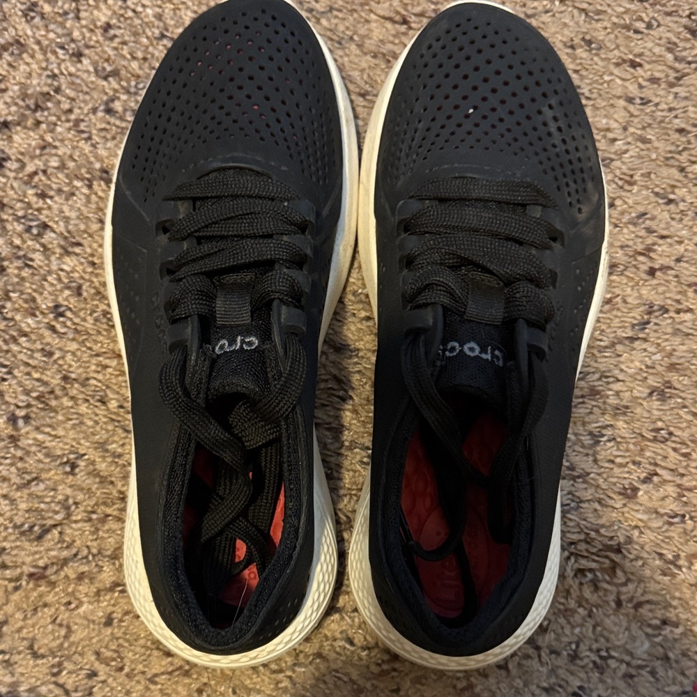 Black Athletic Women’s Shoes (Crocs)